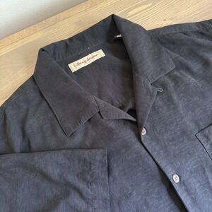 Tommy Bahama Men's Large‎ Black 100% Silk Short Sleeve Button Up Shirt